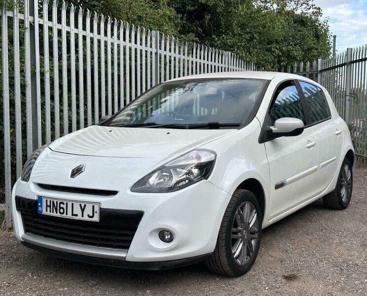 Renault Clio 1.1 I-music 16V 74 Bhp Silver #2