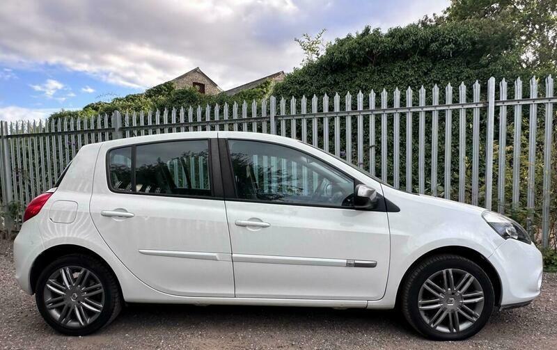 Renault Clio 1.1 I-music 16V 74 Bhp Silver #32