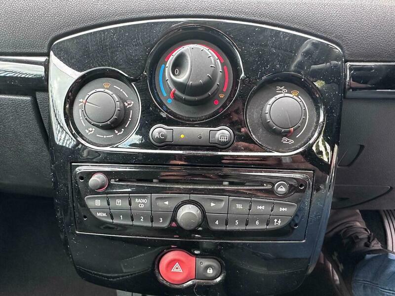 Renault Clio 1.1 I-music 16V 74 Bhp Silver #19