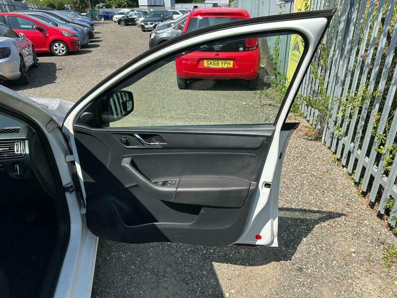 Skoda Rapid 1.2 Tsi 105 Black Edition Hatch Black #18