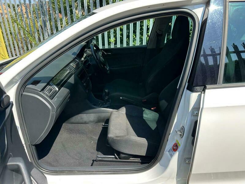 Skoda Rapid 1.2 Tsi 105 Black Edition Hatch Black #27