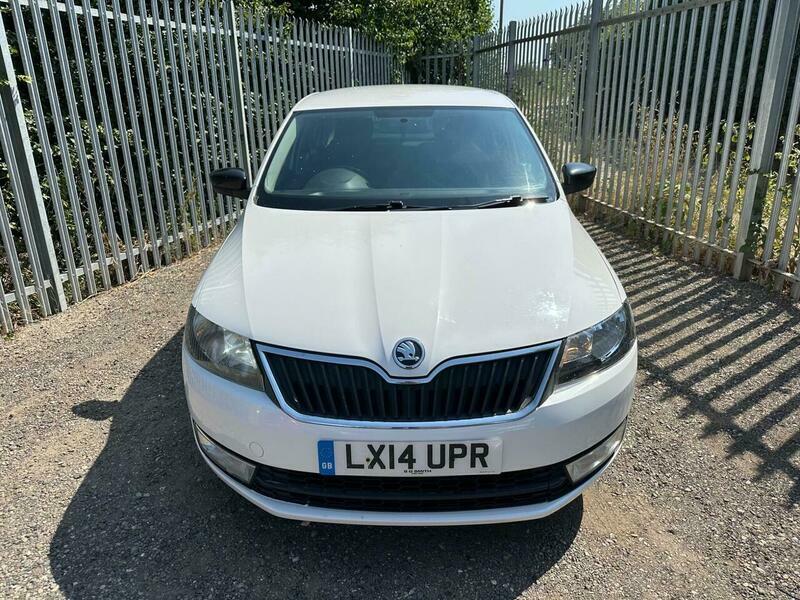 Skoda Rapid 1.2 Tsi Se Euro White #2
