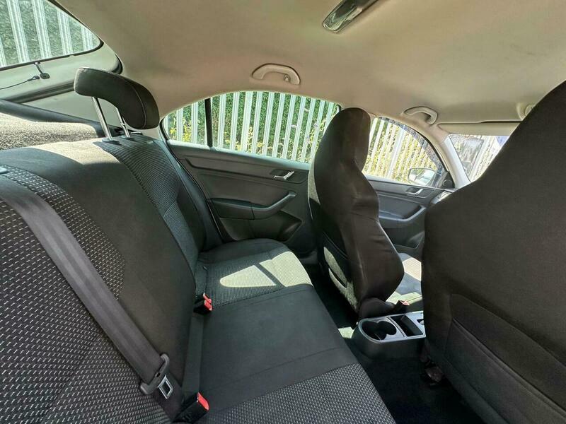 Skoda Rapid 1.2 Tsi 105 Black Edition Hatch Black #12