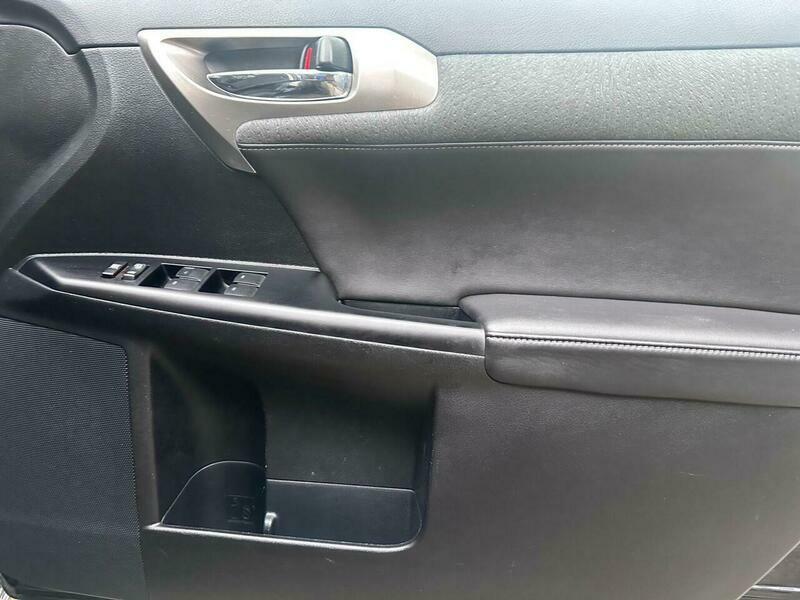 Lexus CT Hatchback 1.8 200H Luxury Cvt Euro 6 Ss Pet White #32