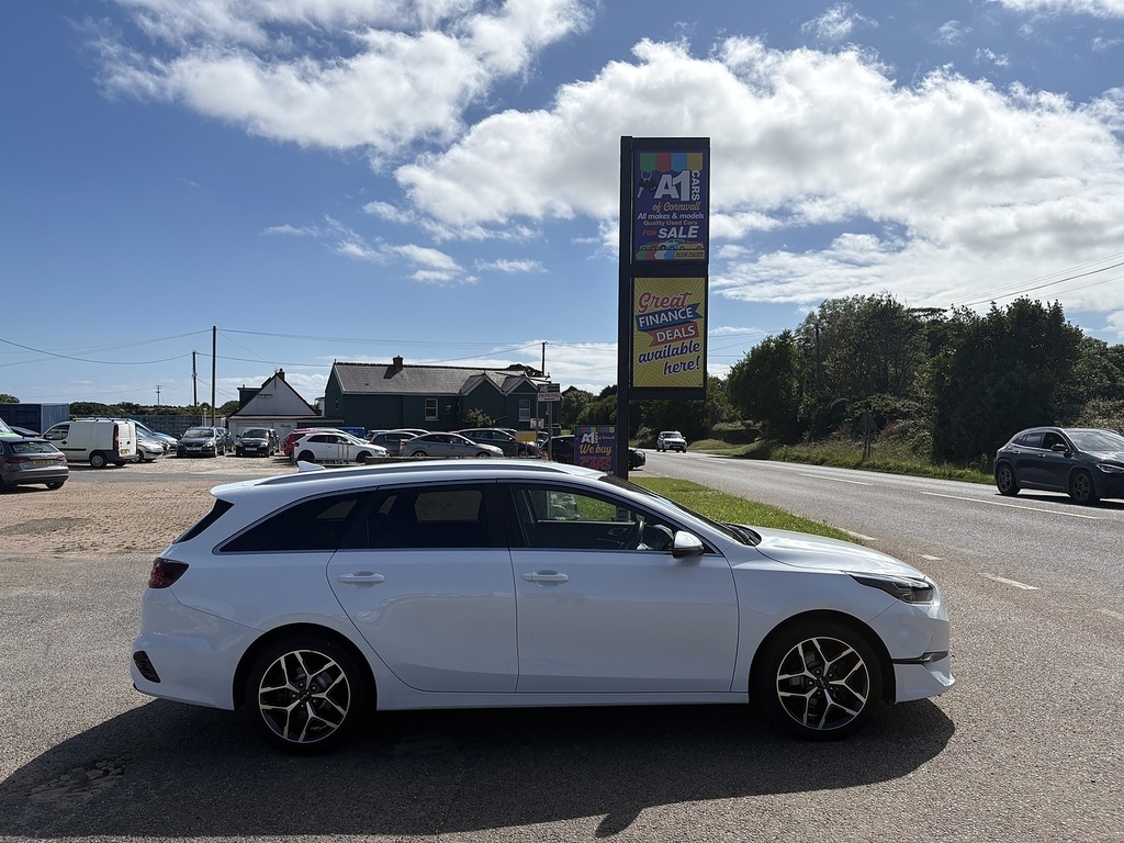 Kia Ceed T-gdi 3 ML23FNX White #4