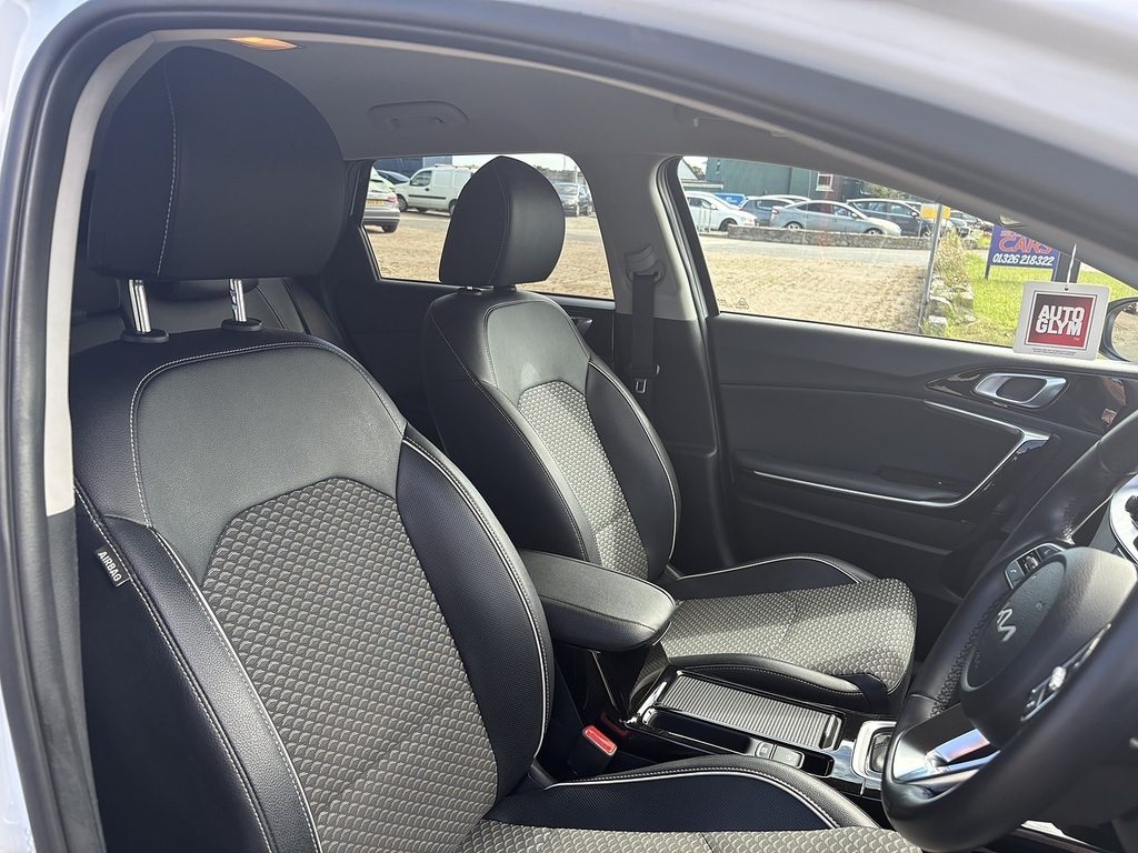 Kia Ceed T-gdi 3 ML23FNX White #6