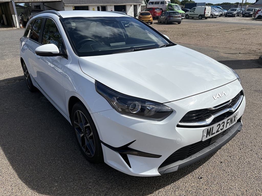 Kia Ceed T-gdi 3 ML23FNX White #3