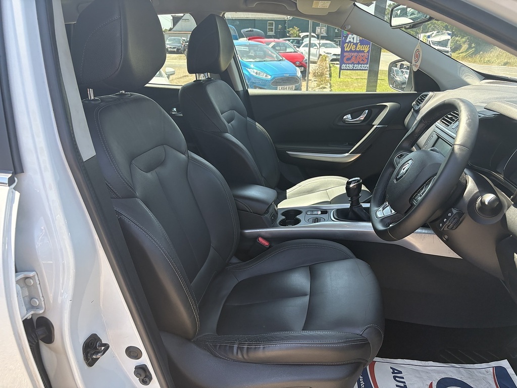Renault Kadjar Tce Signature Nav White #6