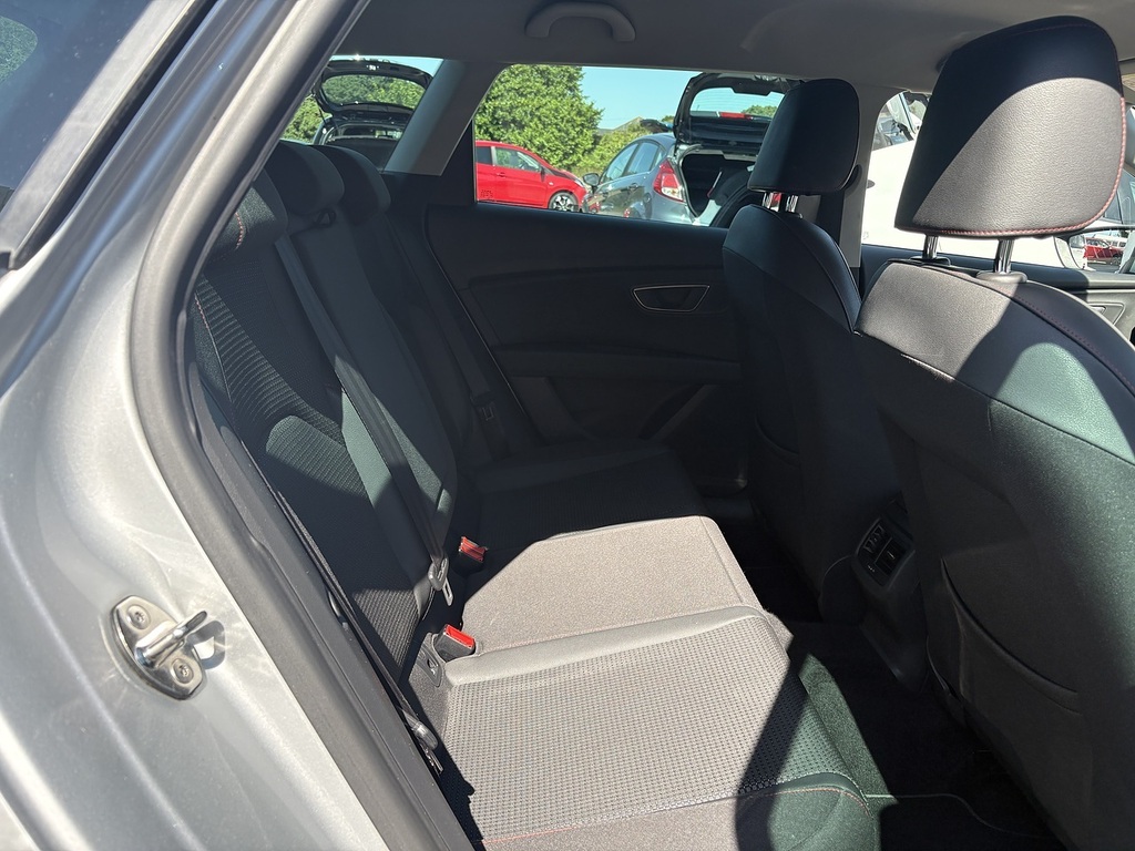 Seat Leon Estate 2.0 Tdi Cr Se Sport Tourer Euro 5 Ss Red #7