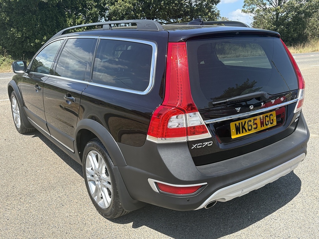 Volvo XC70 D4 Se Lux Black #2