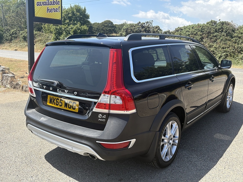 Volvo XC70 D4 Se Lux Black #3