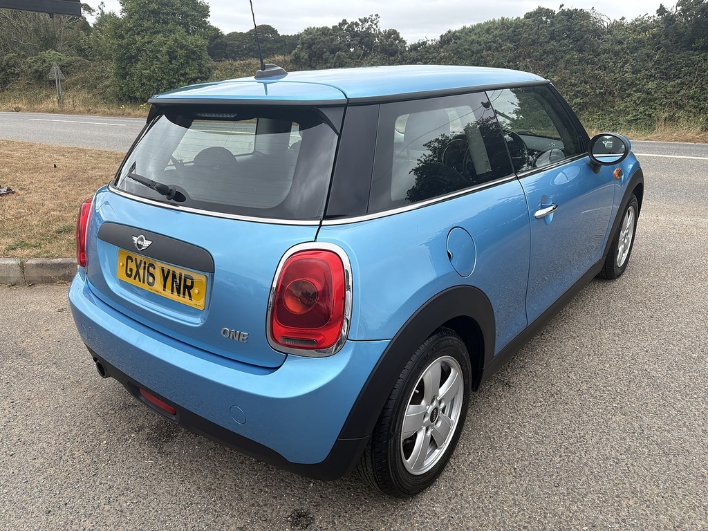 Mini Hatch One Blue #4