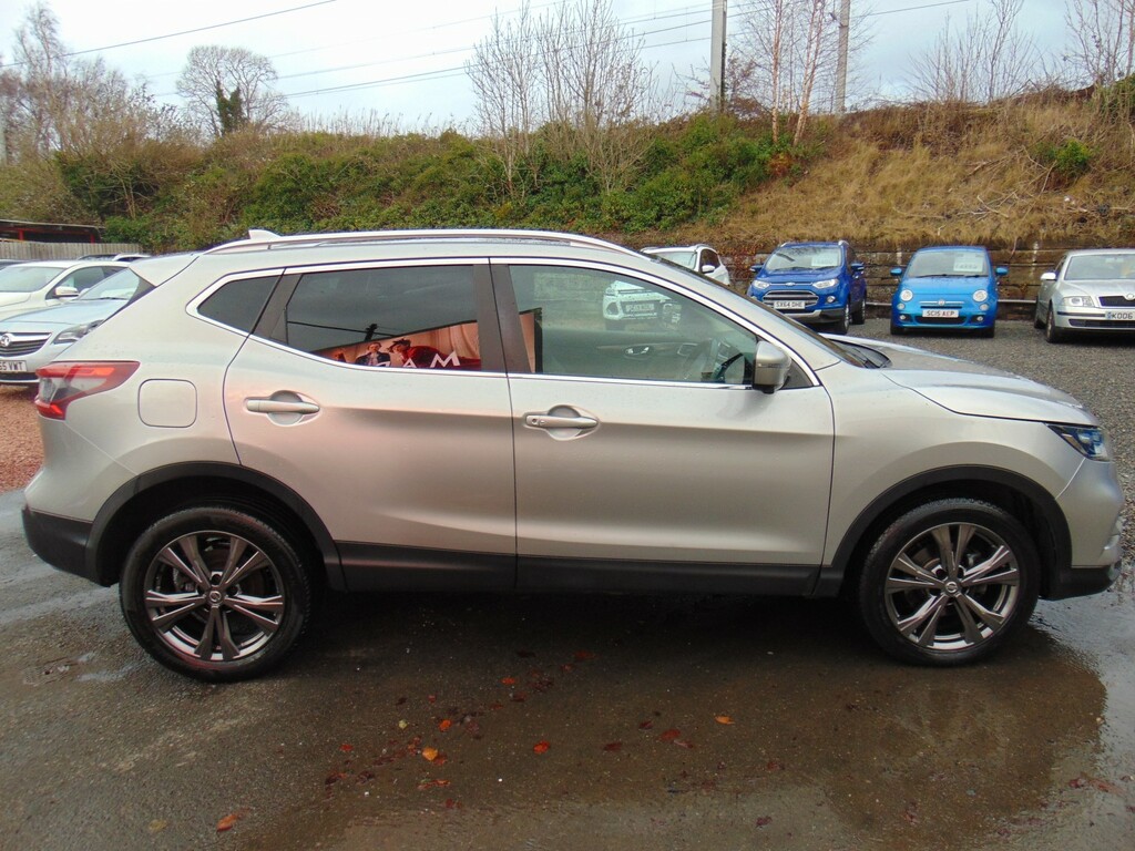 Nissan Qashqai Suv 1.2 Dig-t N-connecta Mot June 2027 Lez Com DW18HFM Silver #2