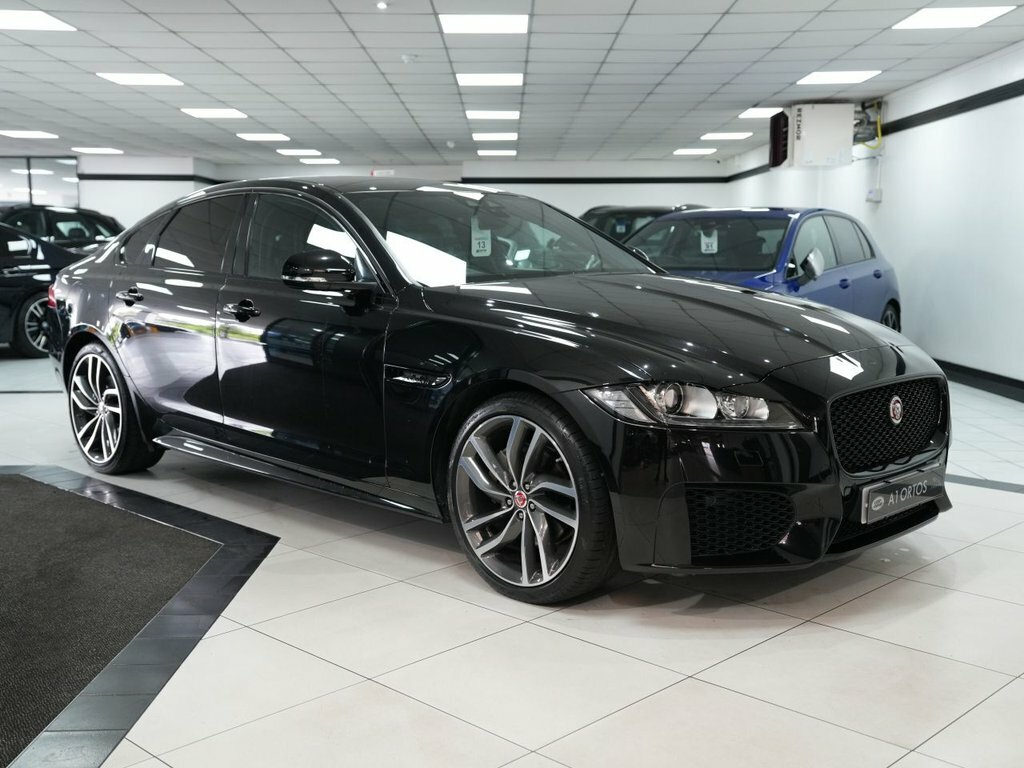 Jaguar XF 2L Chequered Flag Black