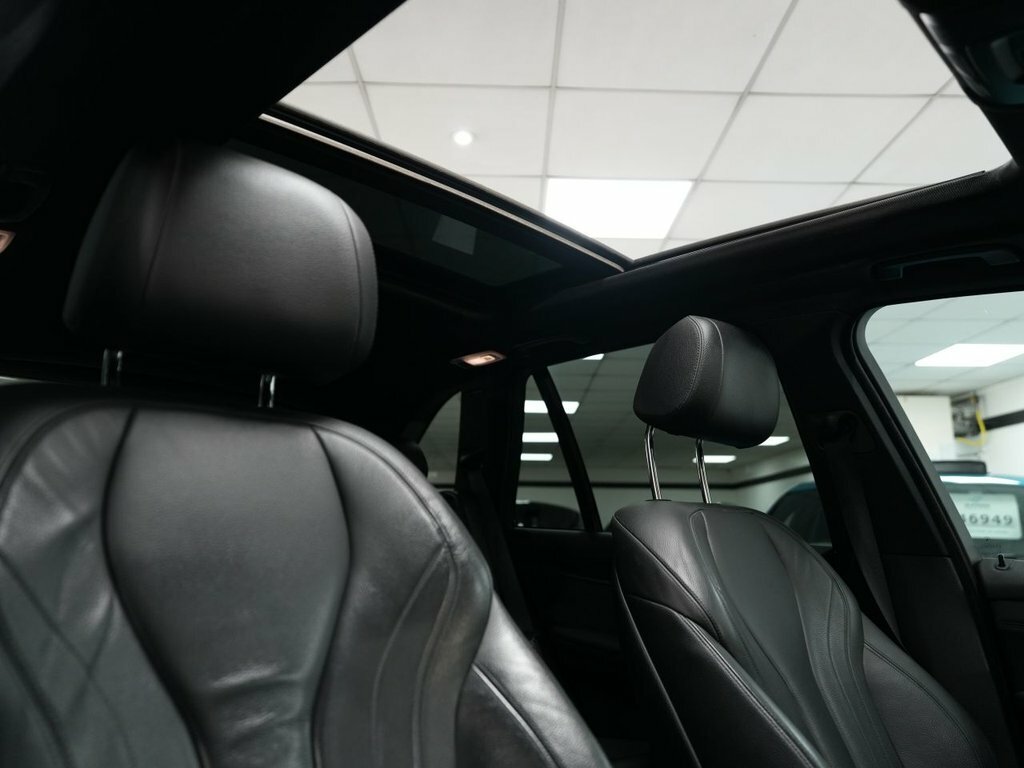 BMW X5 3L M Sport Black #3