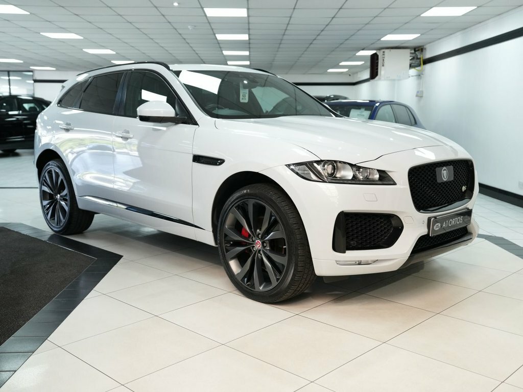 Jaguar F-Pace 3L S White