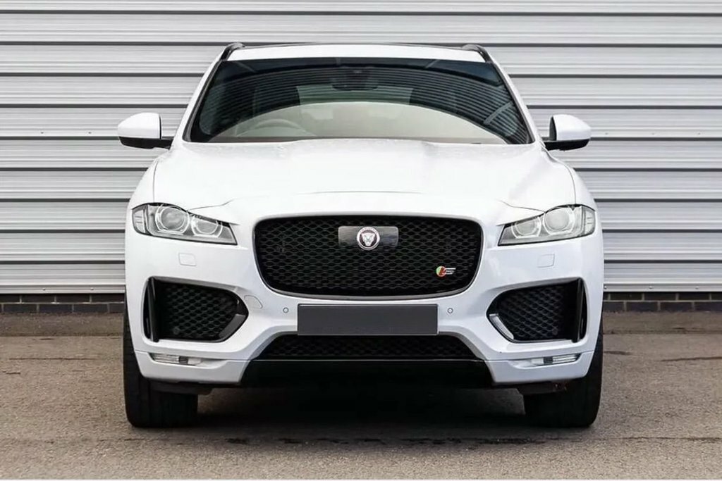 Jaguar F-Pace 3L S White #5