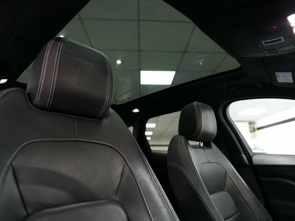 Jaguar F-Pace 3L S White #3