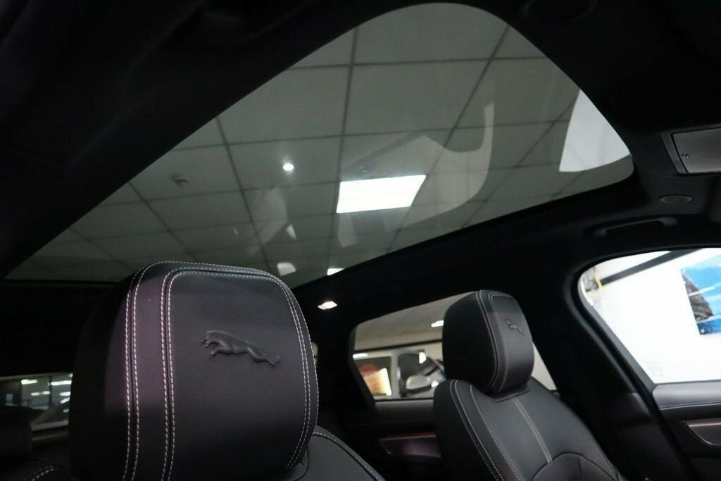 Jaguar F-Pace 2L R-dynamic Black Black #3
