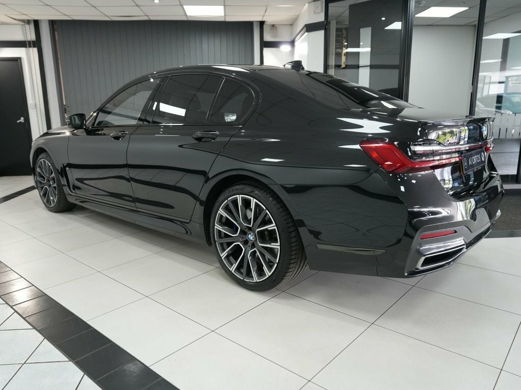 BMW 7 Series 3L M Sport Black #4
