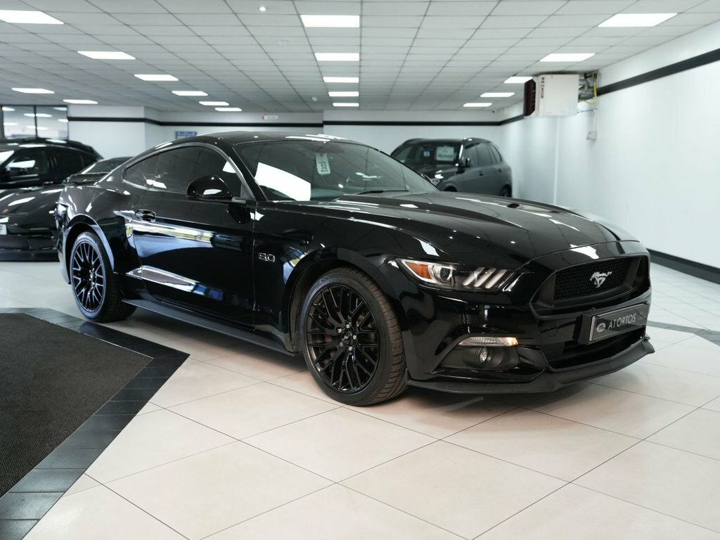 Ford Mustang 5L Gt Black