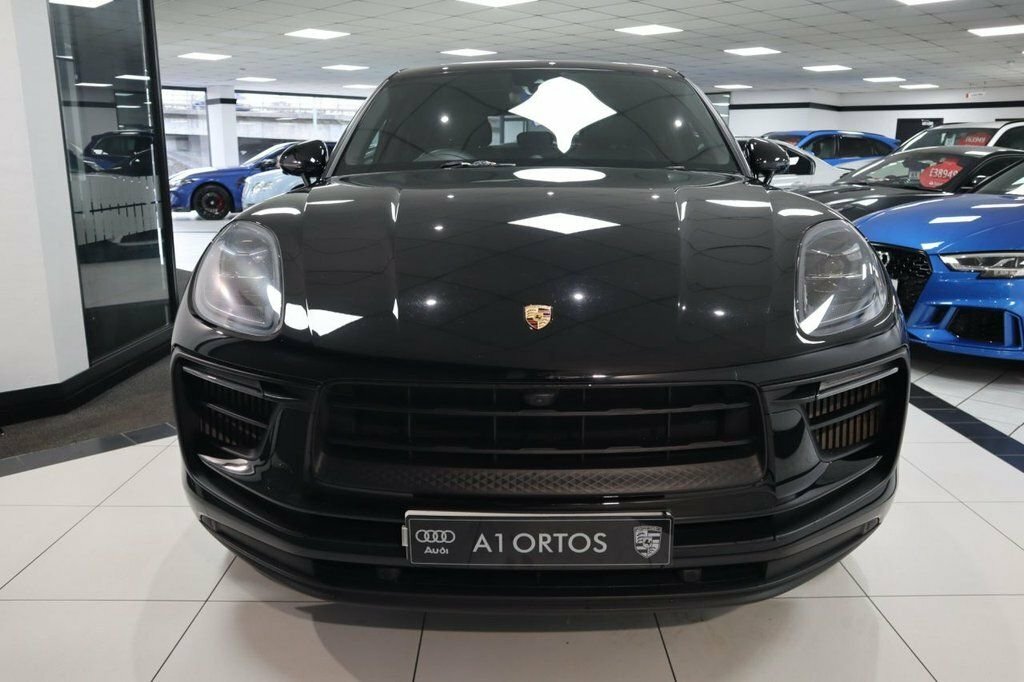 Porsche Macan 2.9L S Black #2