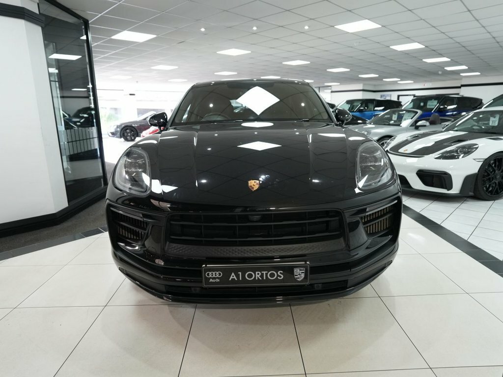Porsche Macan 2.9L S AK23NYU Black #2