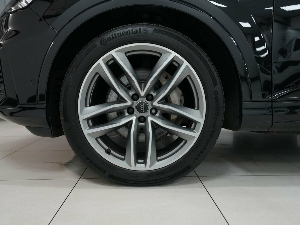 Audi Q7 3L S Line Black #5
