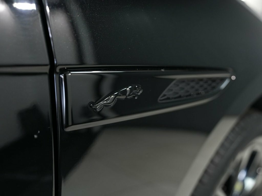Jaguar F-Pace 2L R-dynamic Black Black #4