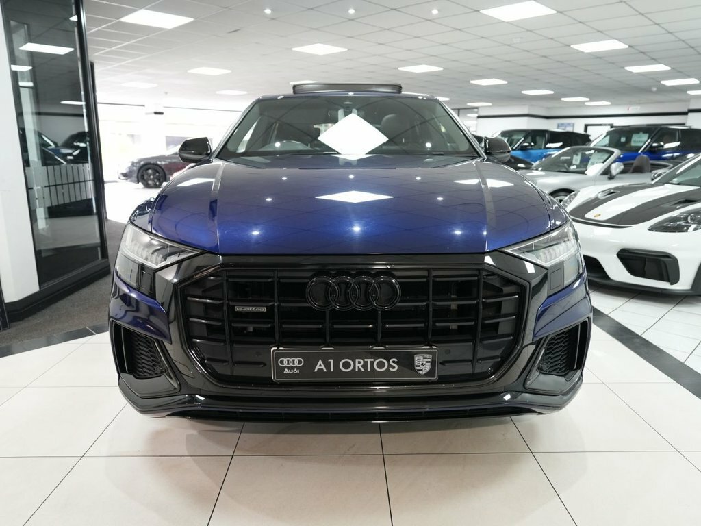 Audi Q8 3L S Line Blue #2