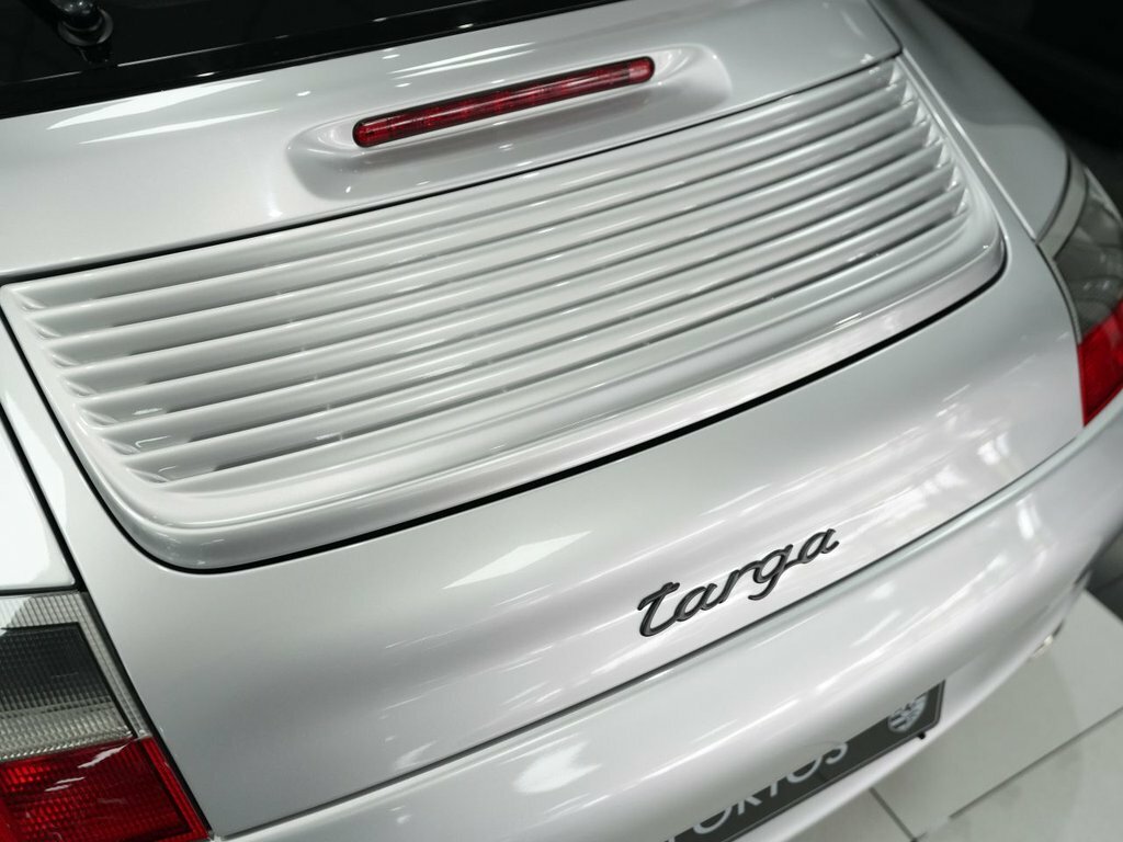 Porsche 911 911 Carrera 2 Silver #10