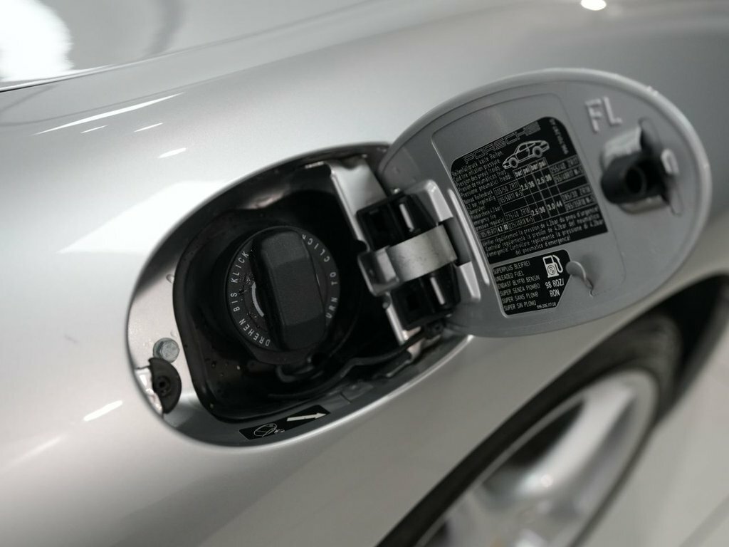 Porsche 911 911 Carrera 2 Silver #15