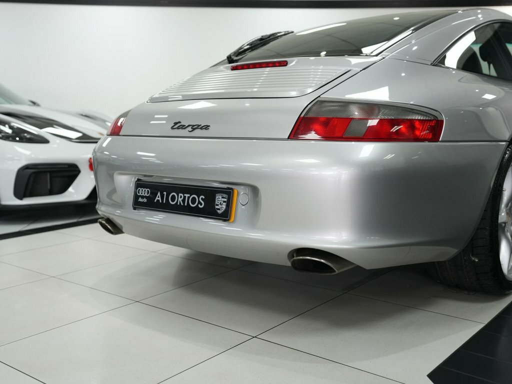 Porsche 911 911 Carrera 2 Silver #9