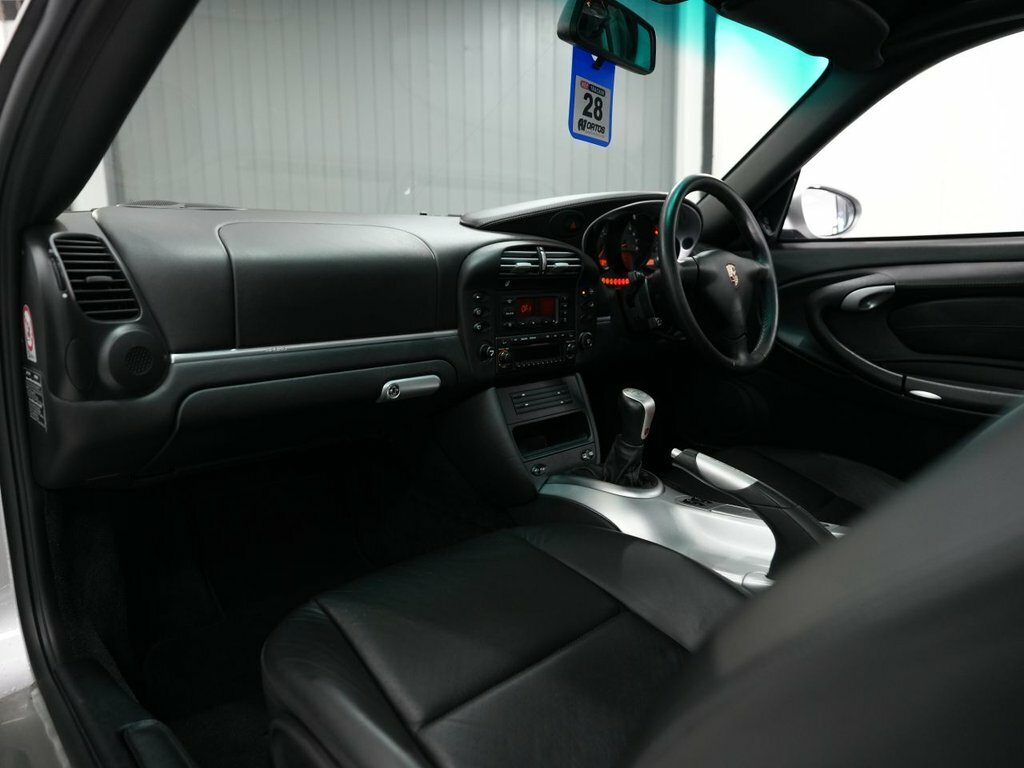 Porsche 911 911 Carrera 2 Silver #32