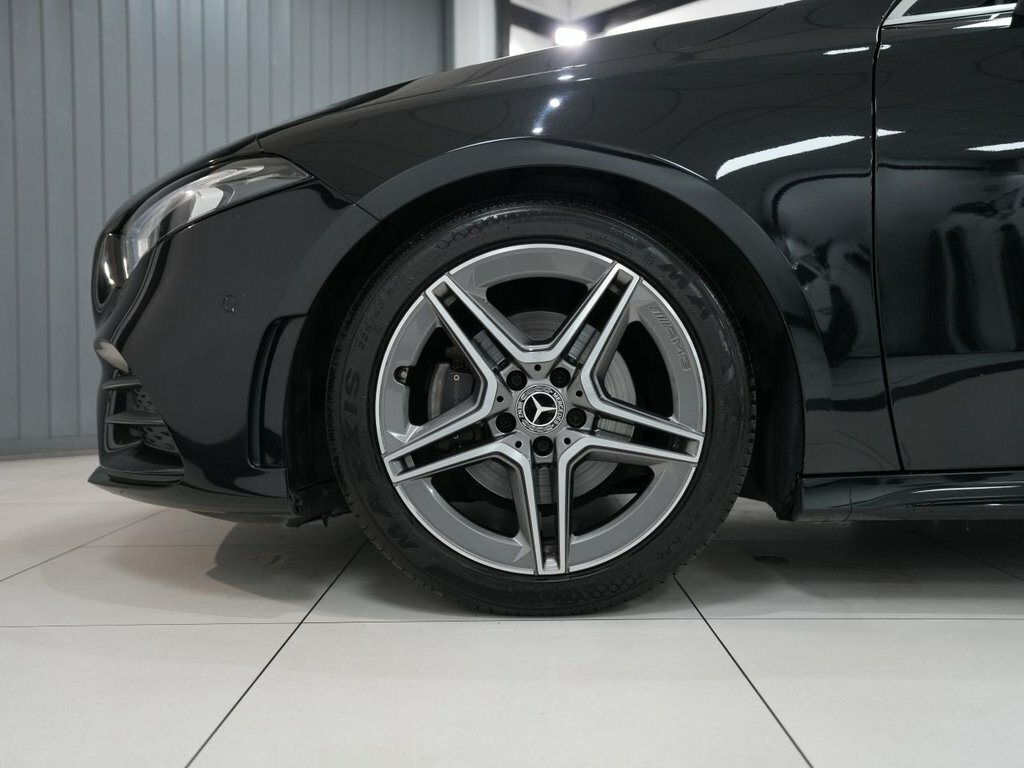 Mercedes-Benz A Class 1.3L Amg Line Black #5