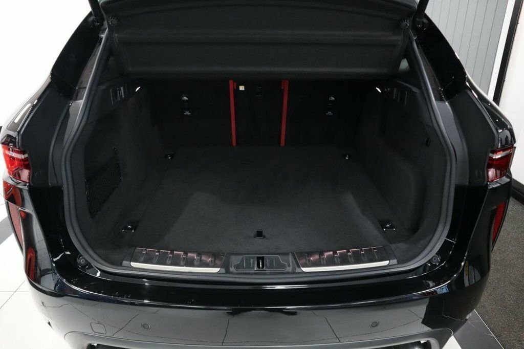 Jaguar F-Pace 2.0 P250 R-dynamic Hse Awd Estate #8