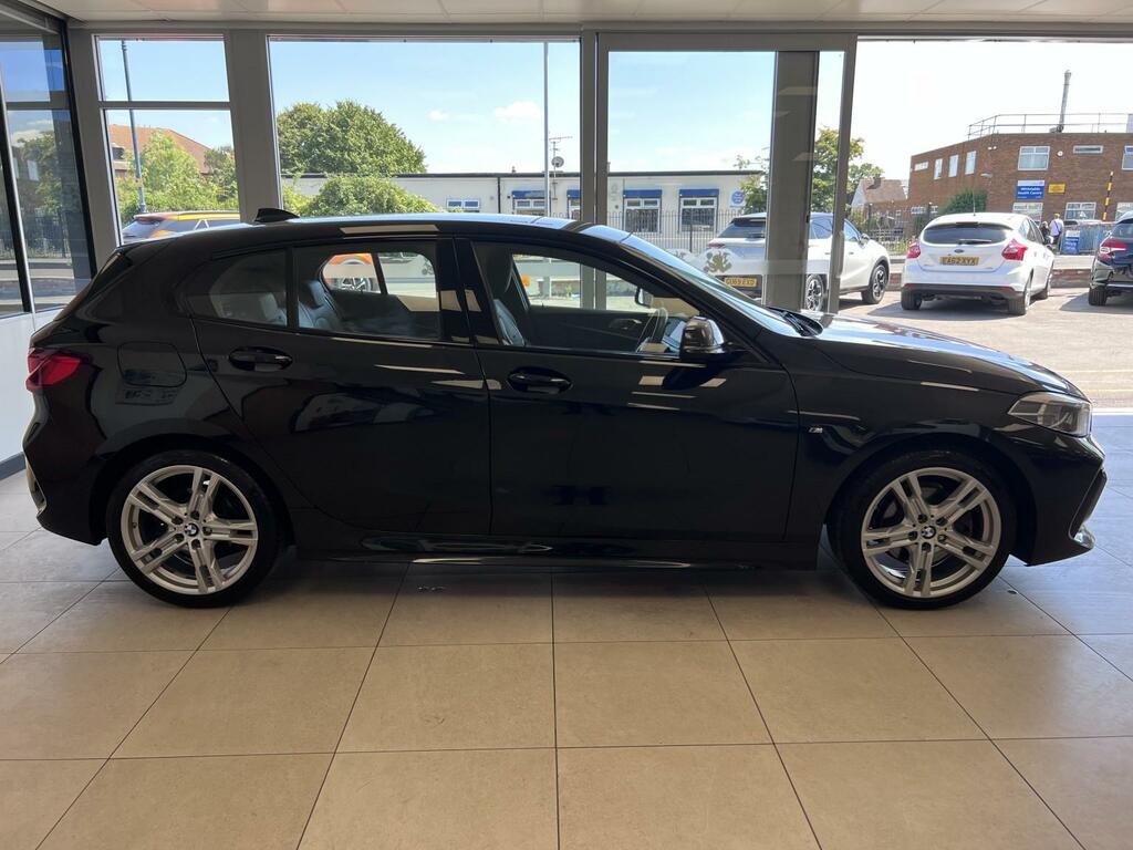 BMW 1 Series Hatchback 1.5 118I M Sport 202070 LV70BXH Black #4