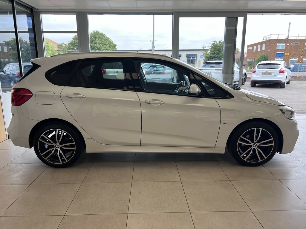 BMW 2 Series Active Tourer 2.0 218D M Sport Active Tourer White #4