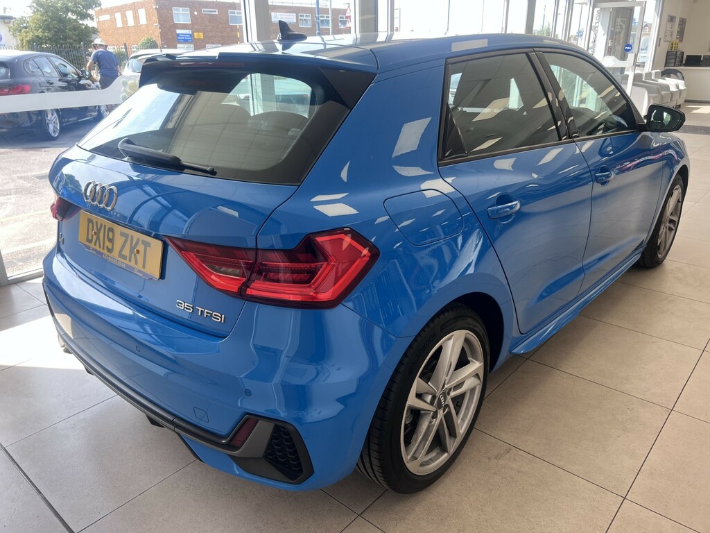 Audi A1 1.5 Tfsi 35 S Line Blue #4