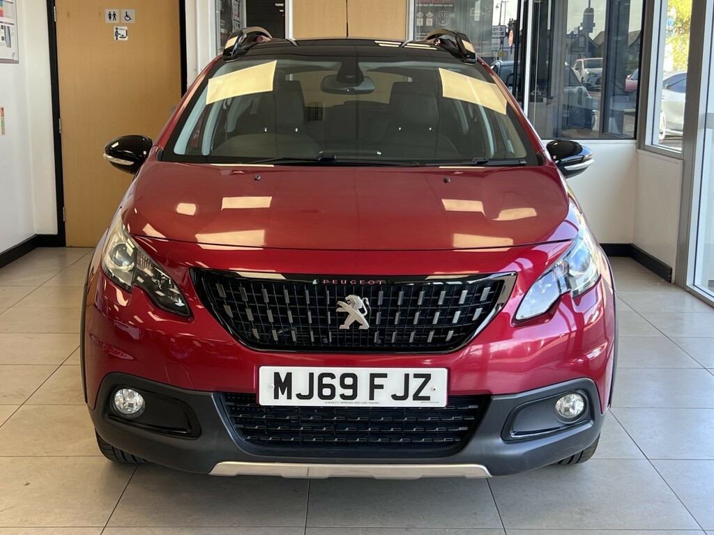 Peugeot 2008 1.2 Puretech Gt Line Red #2