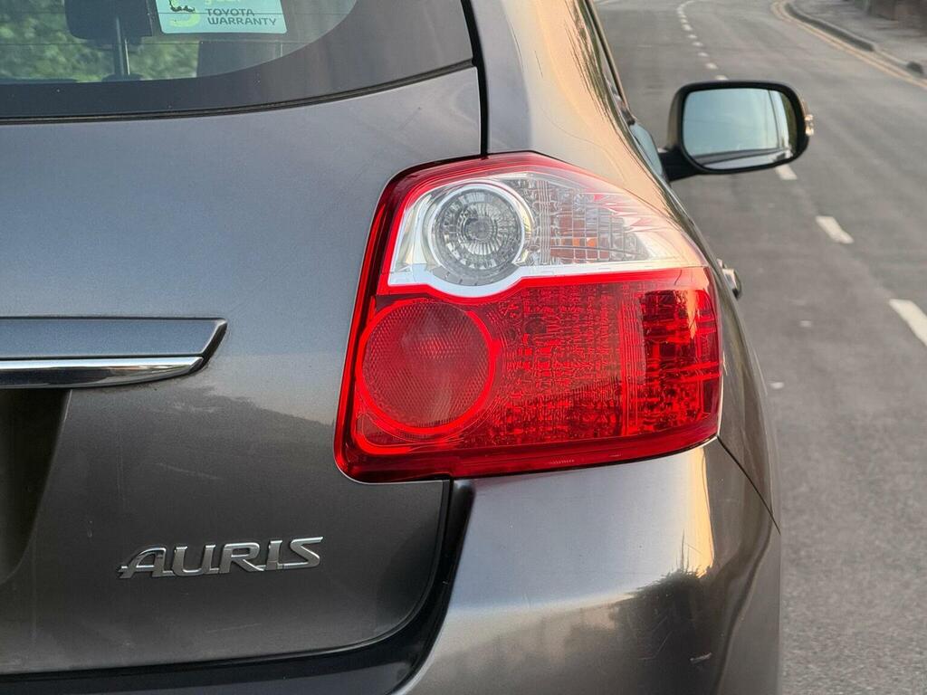 Toyota Auris 1.8 Vvt-h T Spirit Cvt Euro 5 S S Black #24