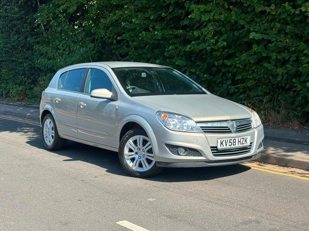 Vauxhall Astra Hatchback 1.8I 16V Elite 200858 Silver