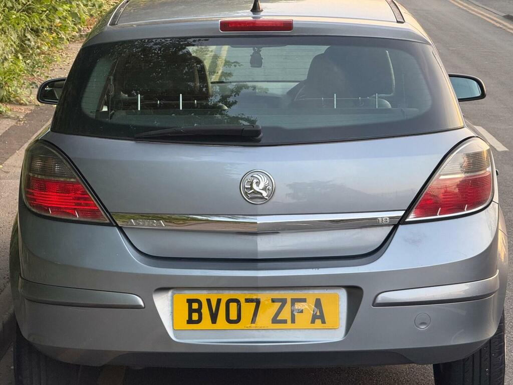 Vauxhall Astra Hatchback 1.8I 16V Design 200707 Silver #2