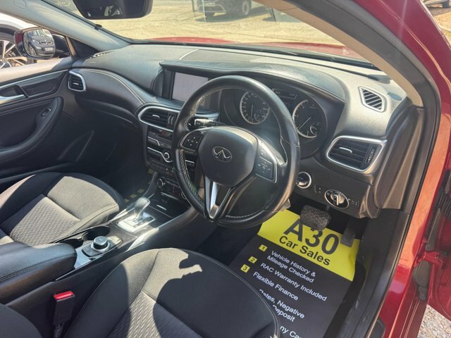 Infiniti Q30 2.0 Sport City Black 208 Bhp Black #17