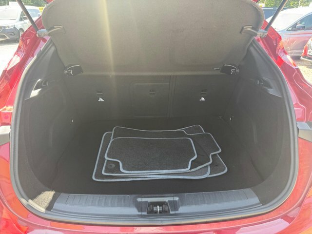 Infiniti Q30 2.0 Sport City Black 208 Bhp Black #30