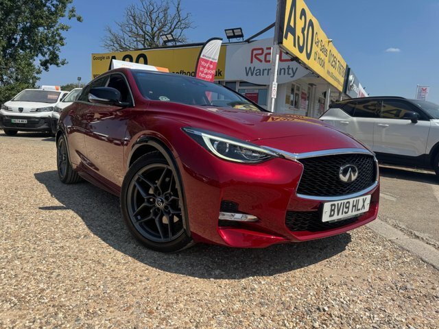 Infiniti Q30 2.0 Sport City Black 208 Bhp Black #16