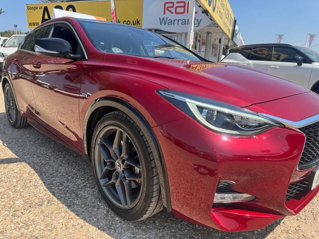 Infiniti Q30 2.0 Sport City Black 208 Bhp Black #7