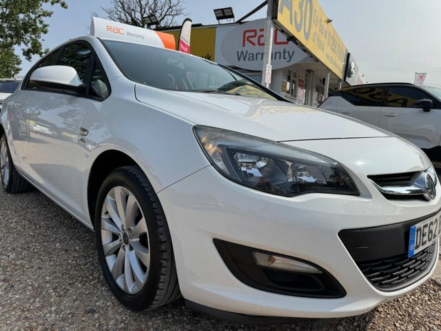 Vauxhall Astra 16V Active Euro 5 White #6