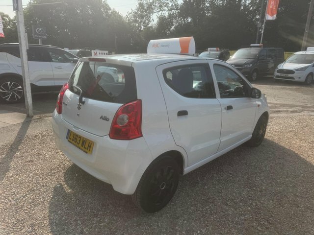 Suzuki Alto Sz White #9
