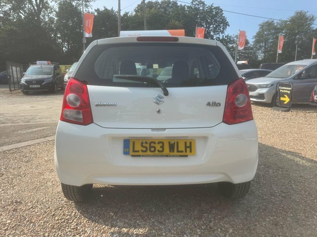 Suzuki Alto Sz White #11